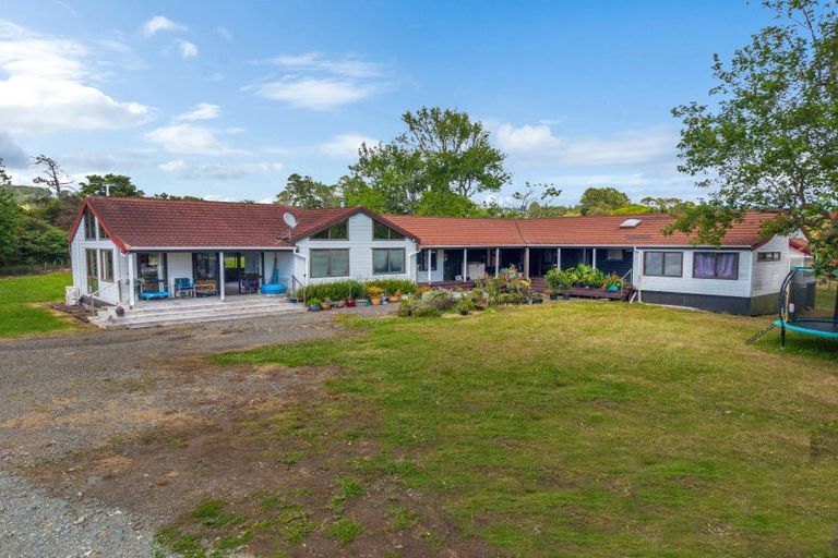 Photo of property in 10 Taha Road, Waimauku, 0881