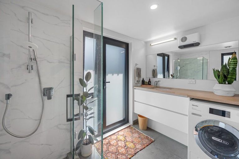 Photo of property in 21 Hauraki Road, Hauraki, Auckland, 0622