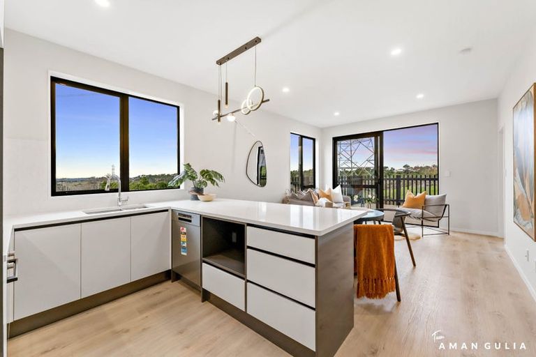 Photo of property in 53 Puhikawa Street, Massey, 0614