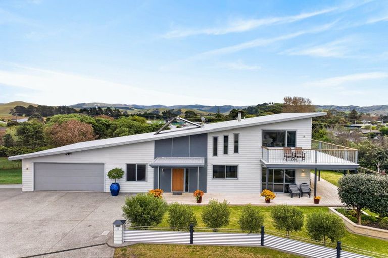 Photo of property in 11 Mer Place, Bay View, Napier, 4104