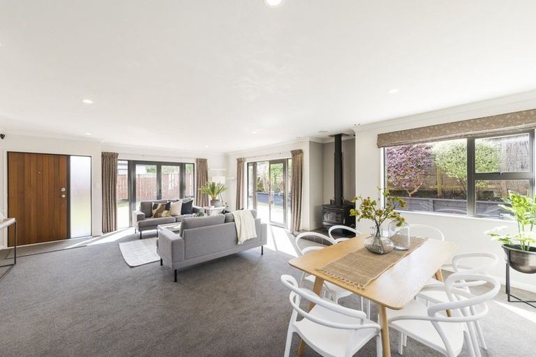 Photo of property in 128 Hillcrest Drive, Kelvin Grove, Palmerston North, 4414