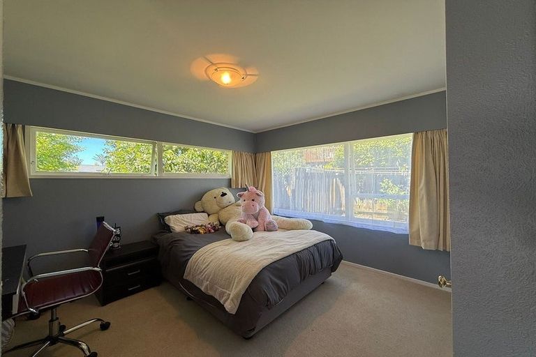 Photo of property in 7 Sanctuary Point, Sunnyhills, Auckland, 2010