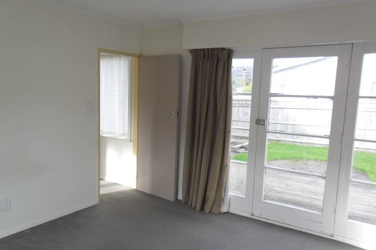 Photo of property in 73 Fraser Street, Wainuiomata, Lower Hutt, 5014