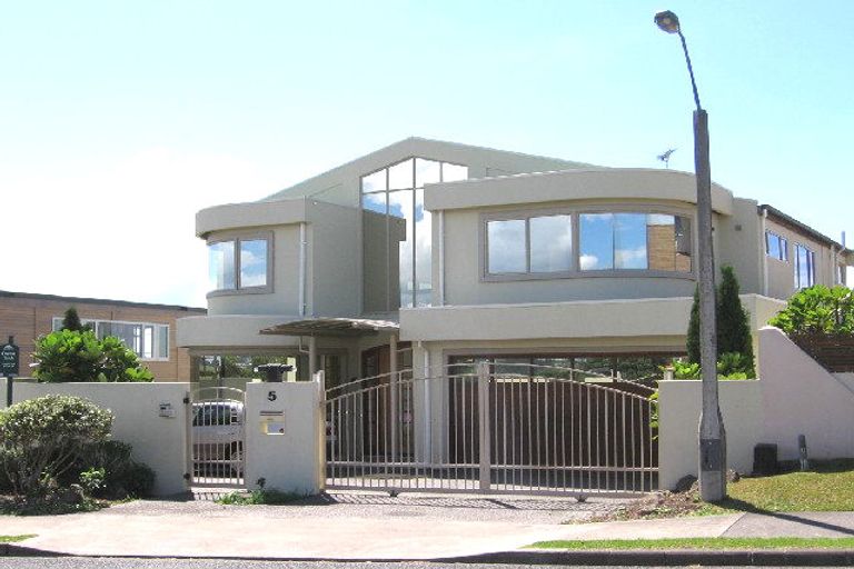 Photo of property in 5 Gilberd Place, Torbay, Auckland, 0630