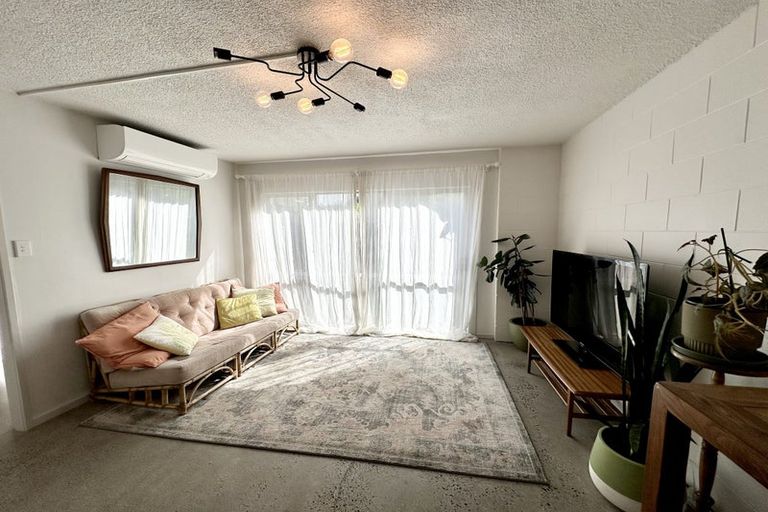 Photo of property in 2/6 Opoia Drive, Hamilton East, Hamilton, 3216