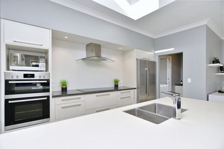 Photo of property in 8 Highfield Lane, Rangiora, 7400