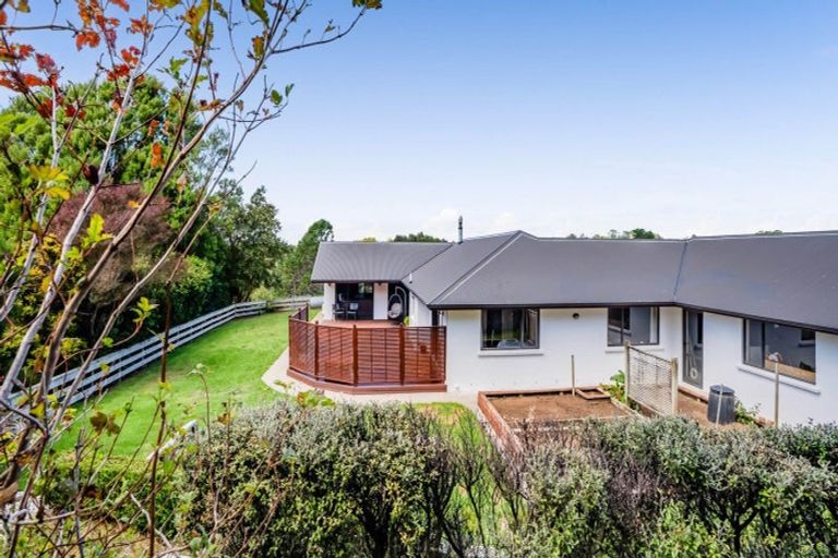 Photo of property in 90 Ridgewood Drive, Ridgewood, New Plymouth, 4371