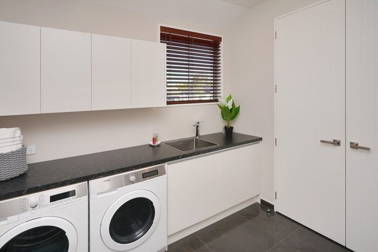 Photo of property in 53 Grayshott Avenue, Casebrook, Christchurch, 8051