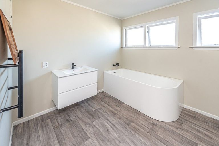 Photo of property in 24 Kawakawa Street, Whanganui East, Whanganui, 4500