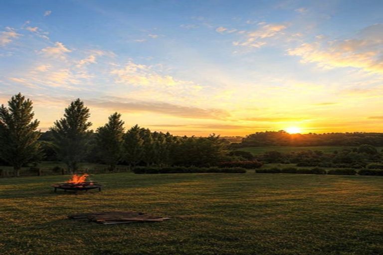 Photo of property in 10 Lara Lane, Kaiwaka, 0573