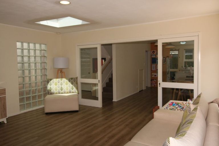 Photo of property in 14 Totara Grove, Hillcrest, Auckland, 0627