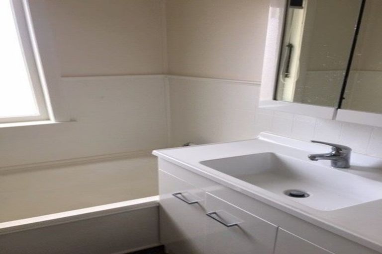 Photo of property in 2 Gibson Road, Tuakau, 2121