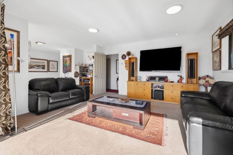 Photo of property in 29 Kelliher Drive, Wanaka, 9305