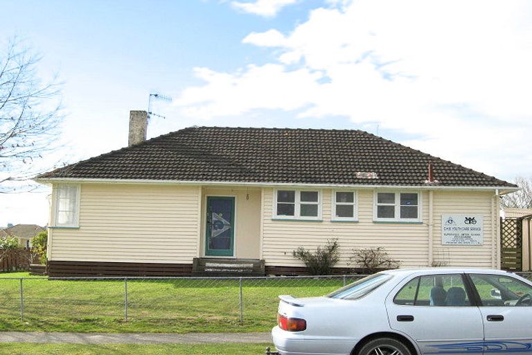 Photo of property in 6 Mccarthy Terrace, Waipukurau, 4200