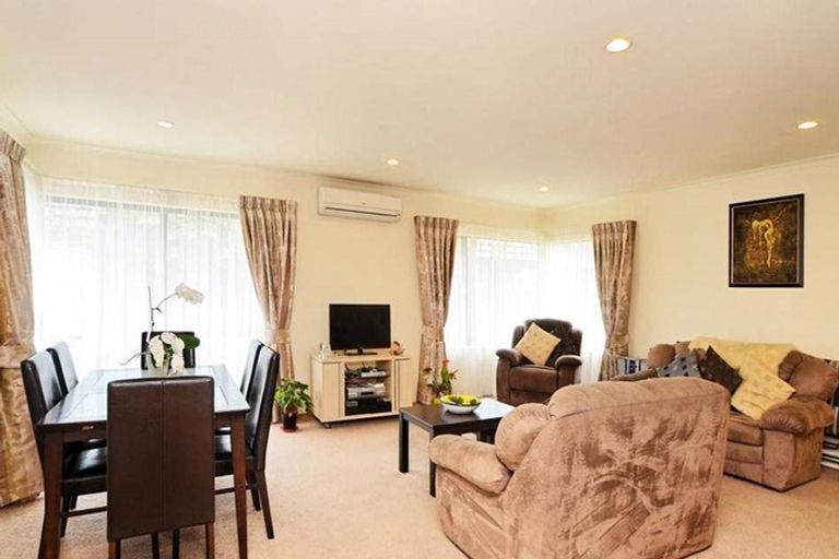 Photo of property in 143a Colwill Road, Massey, Auckland, 0614