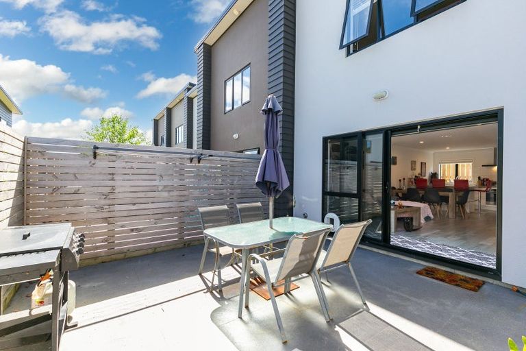 Photo of property in 9u6 Surrey Street, Tawa, Wellington, 5028