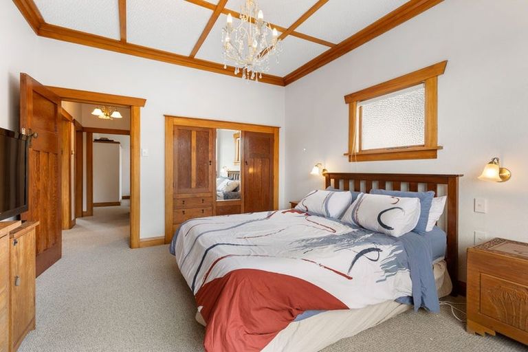 Photo of property in 183 Tukapa Street, Westown, New Plymouth, 4310