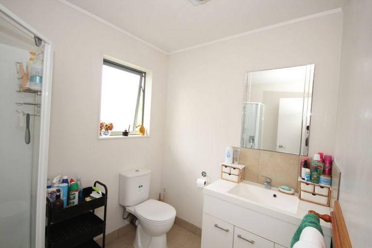 Photo of property in 625b Swanson Road, Swanson, Auckland, 0612