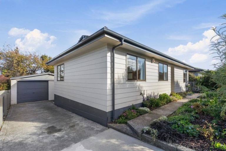 Photo of property in 3 Waipounamu Drive, Kelson, Lower Hutt, 5010