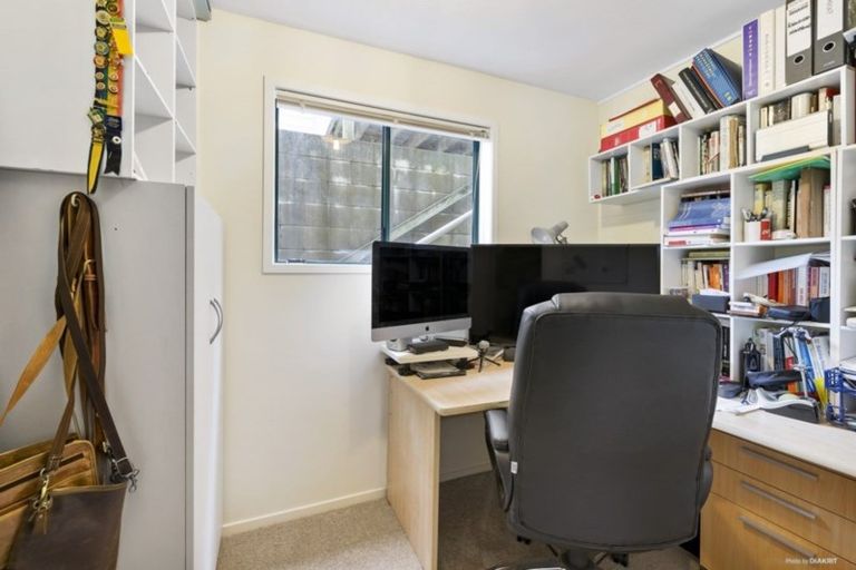 Photo of property in 8 Hall Avenue, Newtown, Wellington, 6021