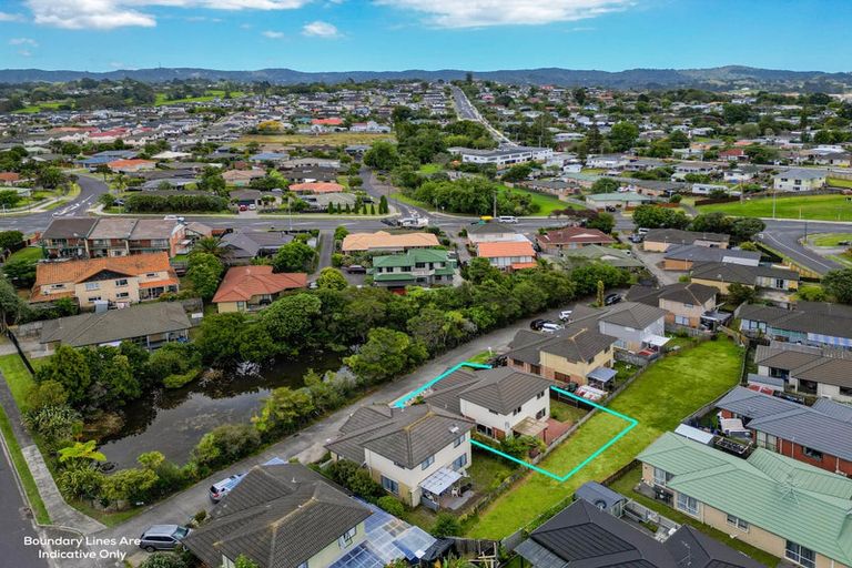 Photo of property in 8 Lucienne Drive, Ranui, Auckland, 0612