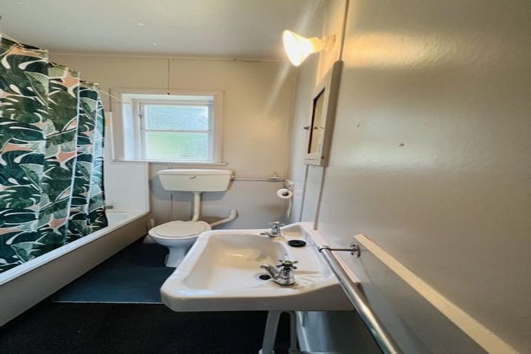 Photo of property in 2-4 Hobson Street, Gore, 9710