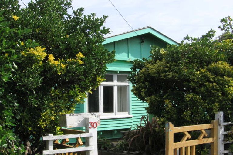 Photo of property in 30 Tiber Street, Island Bay, Wellington, 6023