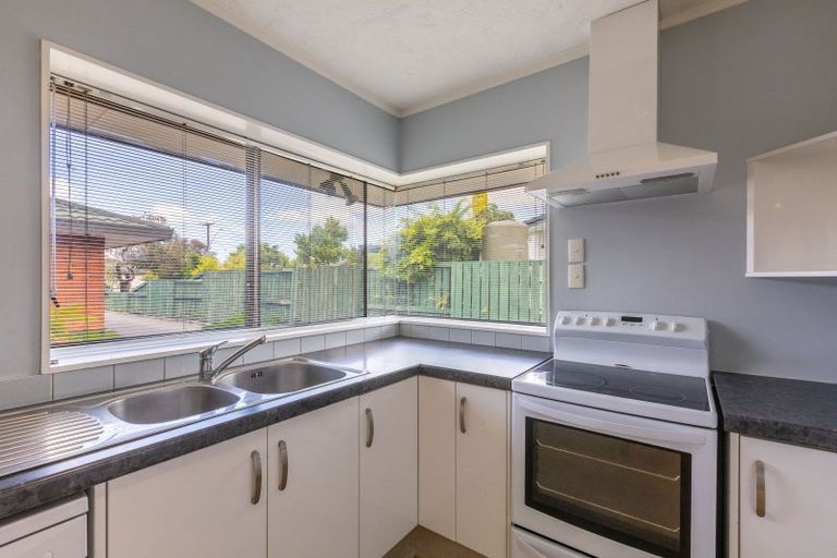 Photo of property in 82b Church Road, Taradale, Napier, 4112