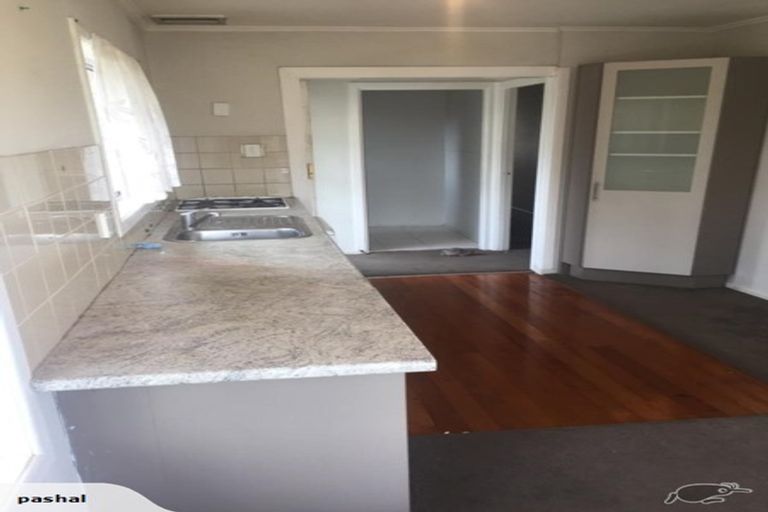 Photo of property in 79 Roberts Road, Te Atatu South, Auckland, 0610