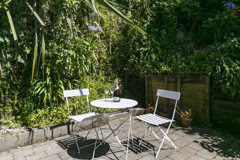 Photo of property in 30f1 Arapiko Street, Johnsonville, Wellington, 6037