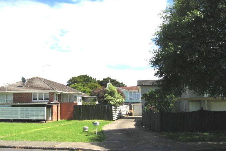 Photo of property in 1/78 Sylvia Road, Hillcrest, Auckland, 0627