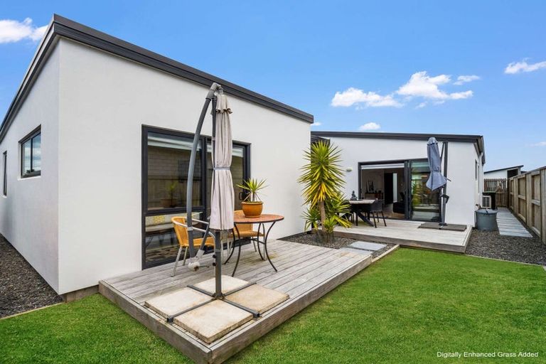 Photo of property in 73 Pasture Way, Papamoa, 3118