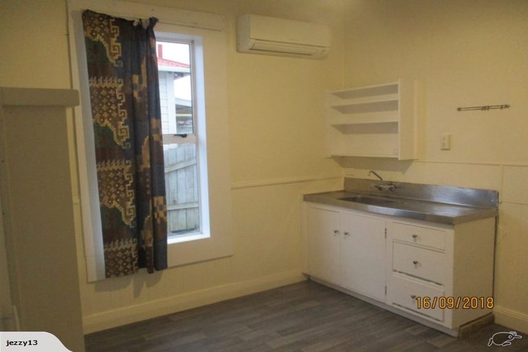 Photo of property in 258 Oxford Street, South Dunedin, Dunedin, 9012