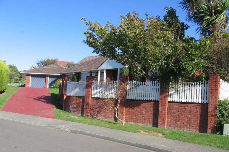 Photo of property in 6 Glendale Grove, Churton Park, Wellington, 6037