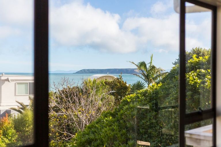 Photo of property in 5 Gordon Road, Plimmerton, Porirua, 5026