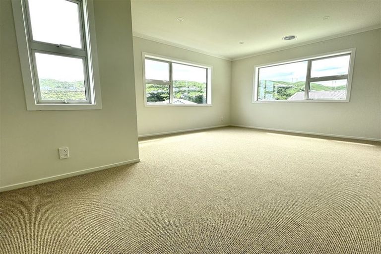 Photo of property in 31 Farnworth Terrace, Churton Park, Wellington, 6037