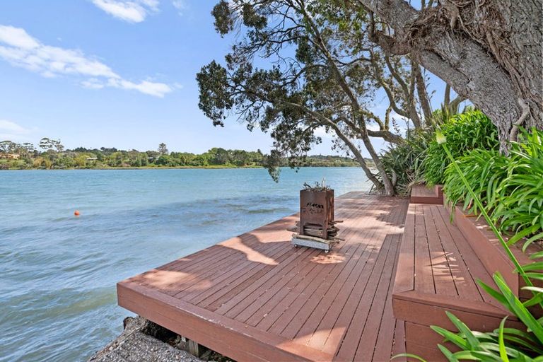 Photo of property in 59 Pohutukawa Avenue, Shelly Park, Auckland, 2014