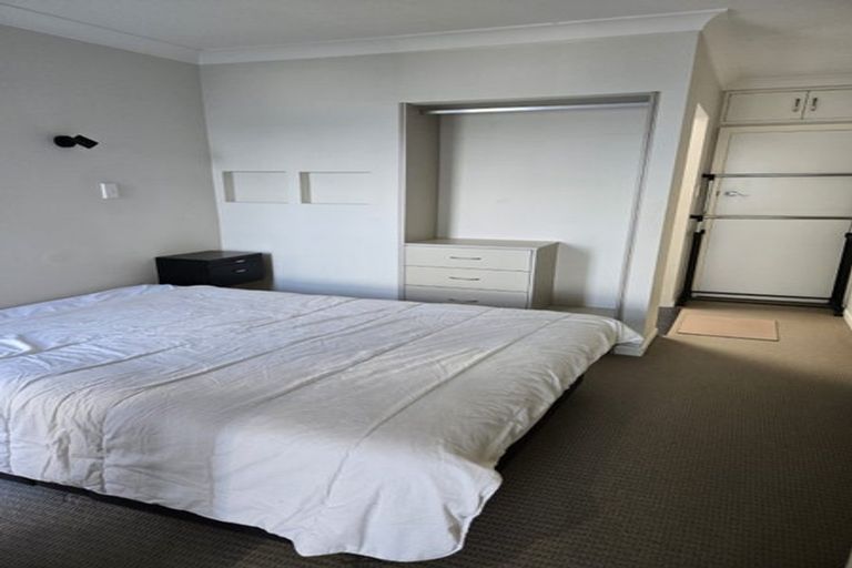 Photo of property in 16 The Parade, Bucklands Beach, Auckland, 2012