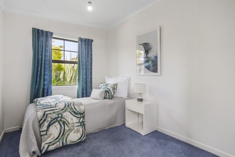 Photo of property in 23 Melandra Road, Stanmore Bay, Whangaparaoa, 0932