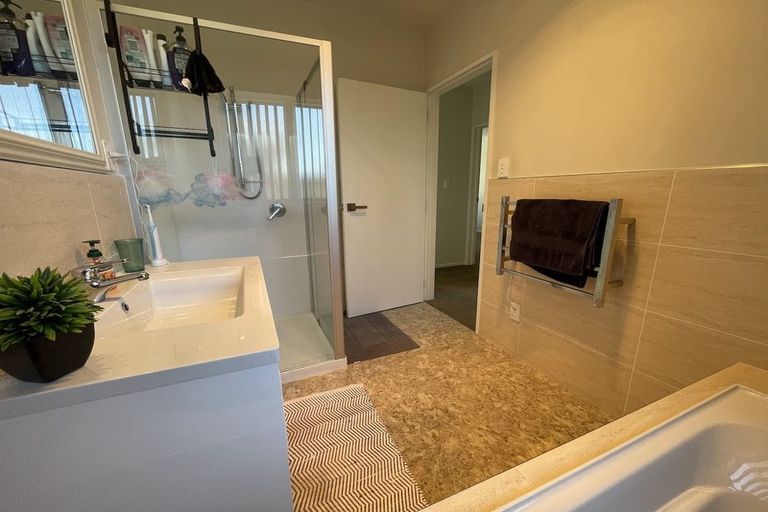 Photo of property in 13 Treestump Road, Takanini, 2112