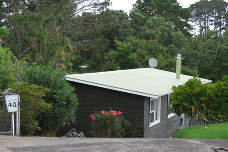 Photo of property in 40 Crystal Avenue, Glendene, Auckland, 0602