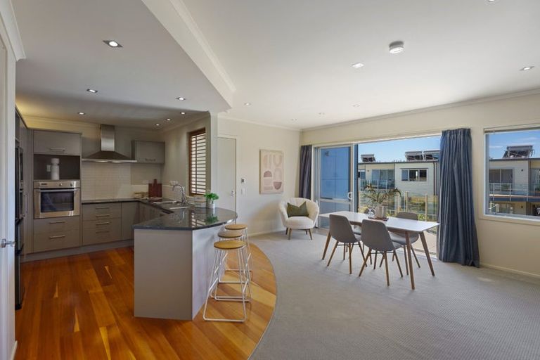 Photo of property in 4-u27 Seaview Road, Paraparaumu Beach, Paraparaumu, 5032