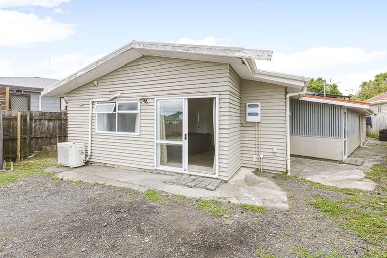 Photo of property in 22 Rimu Road, Mangere Bridge, Auckland, 2022