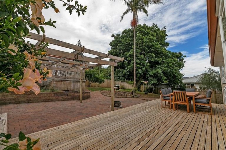 Photo of property in 40 Mountain Road, Mangere Bridge, Auckland, 2022