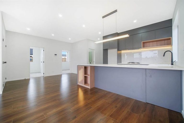 Photo of property in 15 Kaapehu Street, Karaka, 2578