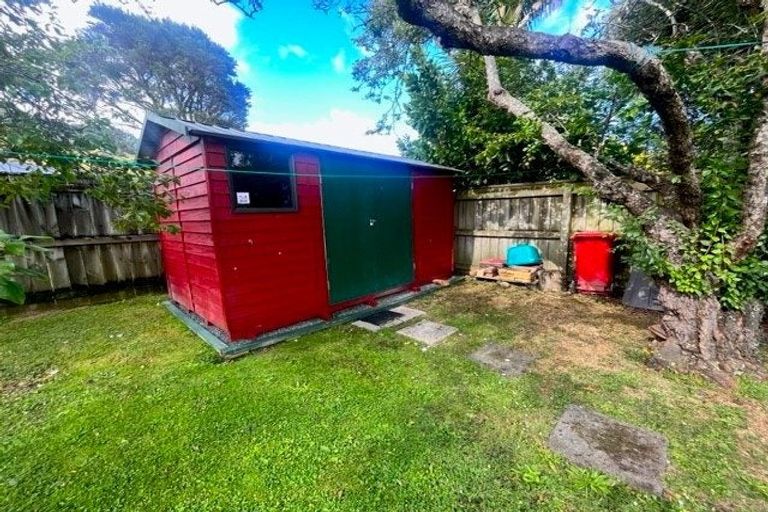 Photo of property in 10 Melvill Grove, Waterloo, Lower Hutt, 5011