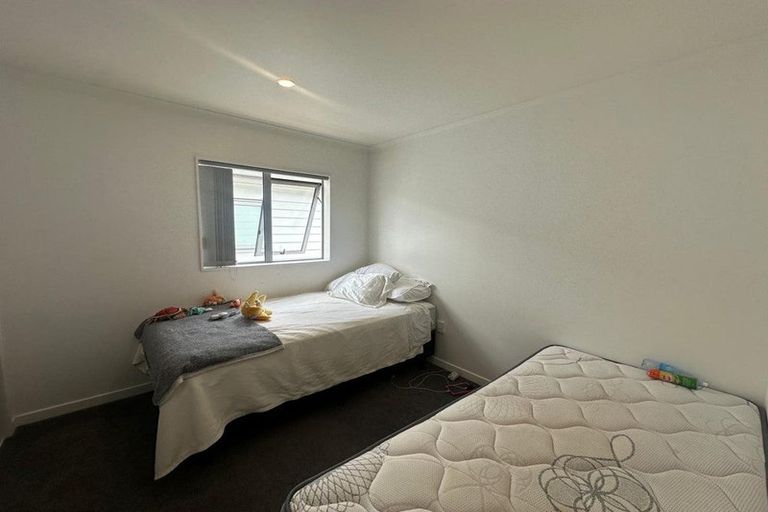 Photo of property in 271b Te Atatu Road, Te Atatu South, Auckland, 0610