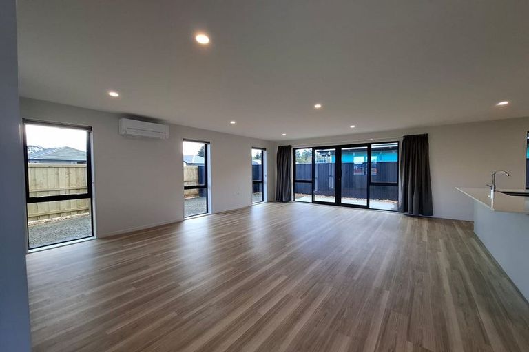 Photo of property in 11 Oakmill Drive, Casebrook, Christchurch, 8051