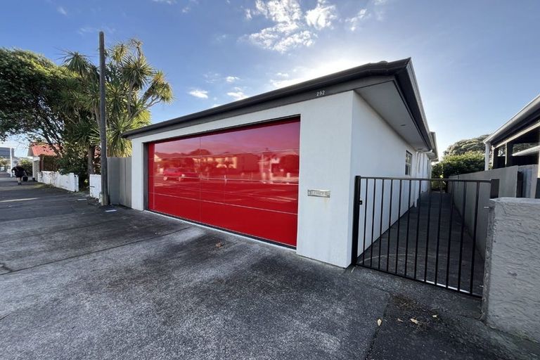 Photo of property in 292 Devon Street West, New Plymouth, 4310