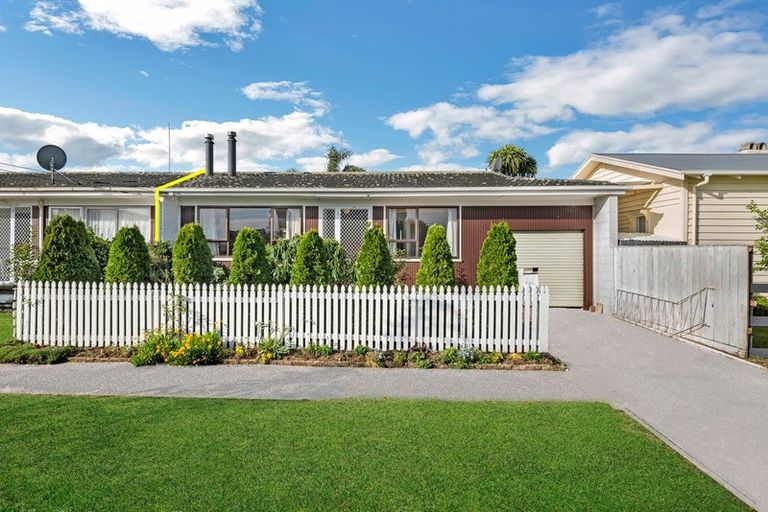 Photo of property in 2/7 Don Street, Papakura, 2110